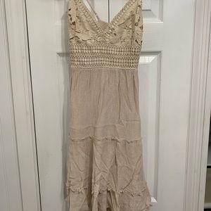 FLOWY BOUTIQUE DRESS
